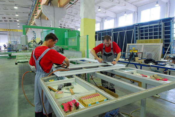 Фирма по остеклению балконов в Высоковск и Московской области Высоковск