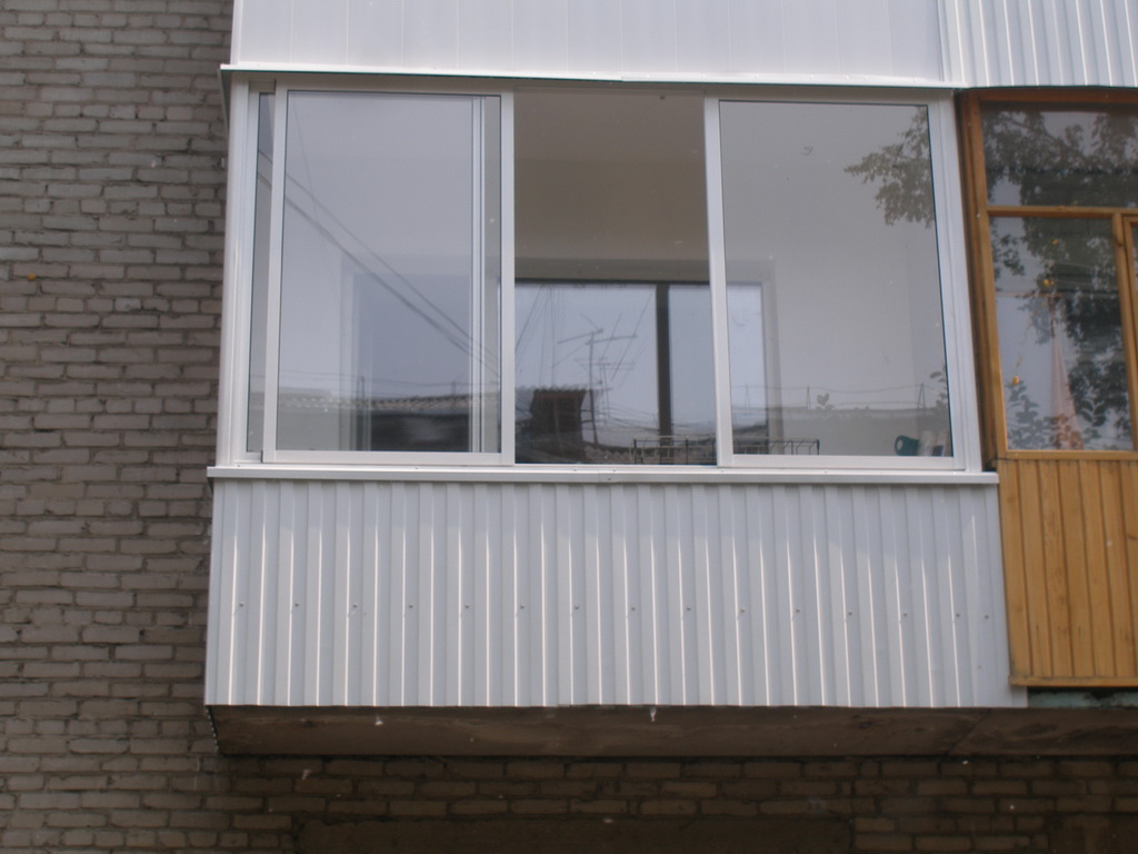 Установка пластиковых окон на балконе: остекление лоджии Высоковск